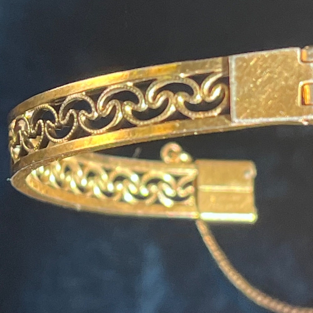 Vintage S. Winard 1/20 12K Gold Filled Hinged Bangle Bracelet with Safety Chain - Picture 4 of 8